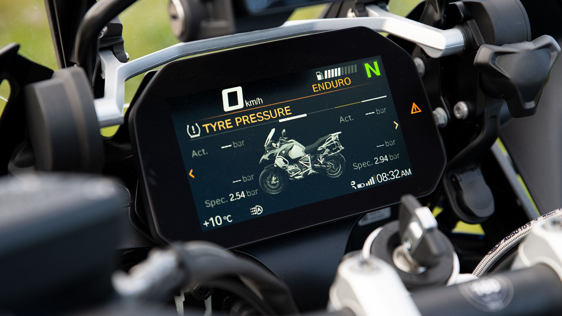 BMW R 1250 GS Adventure i Connectivity, pogled na TFT displej