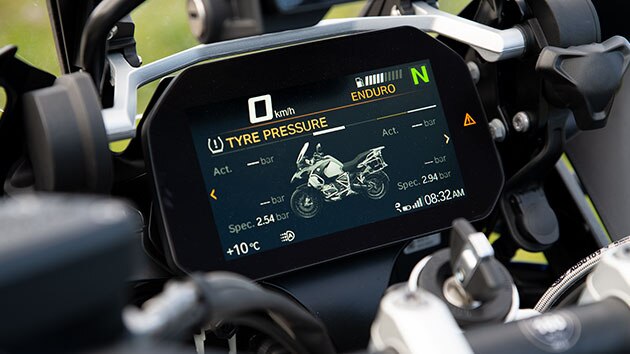 BMW R 1250 GS Adventure i Connectivity, pogled na TFT displej