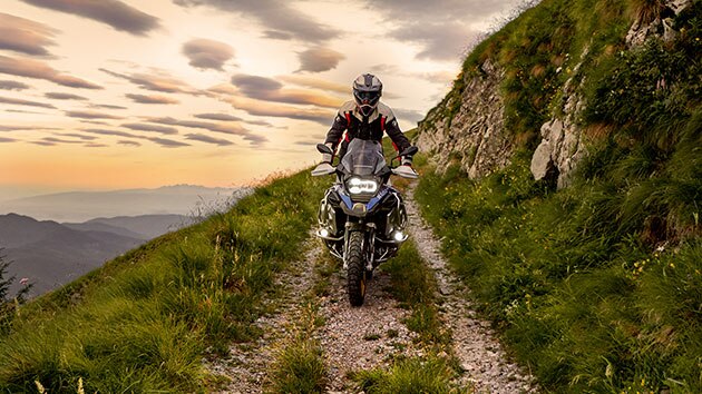 BMW R 1250 GS Adventure u vožnji