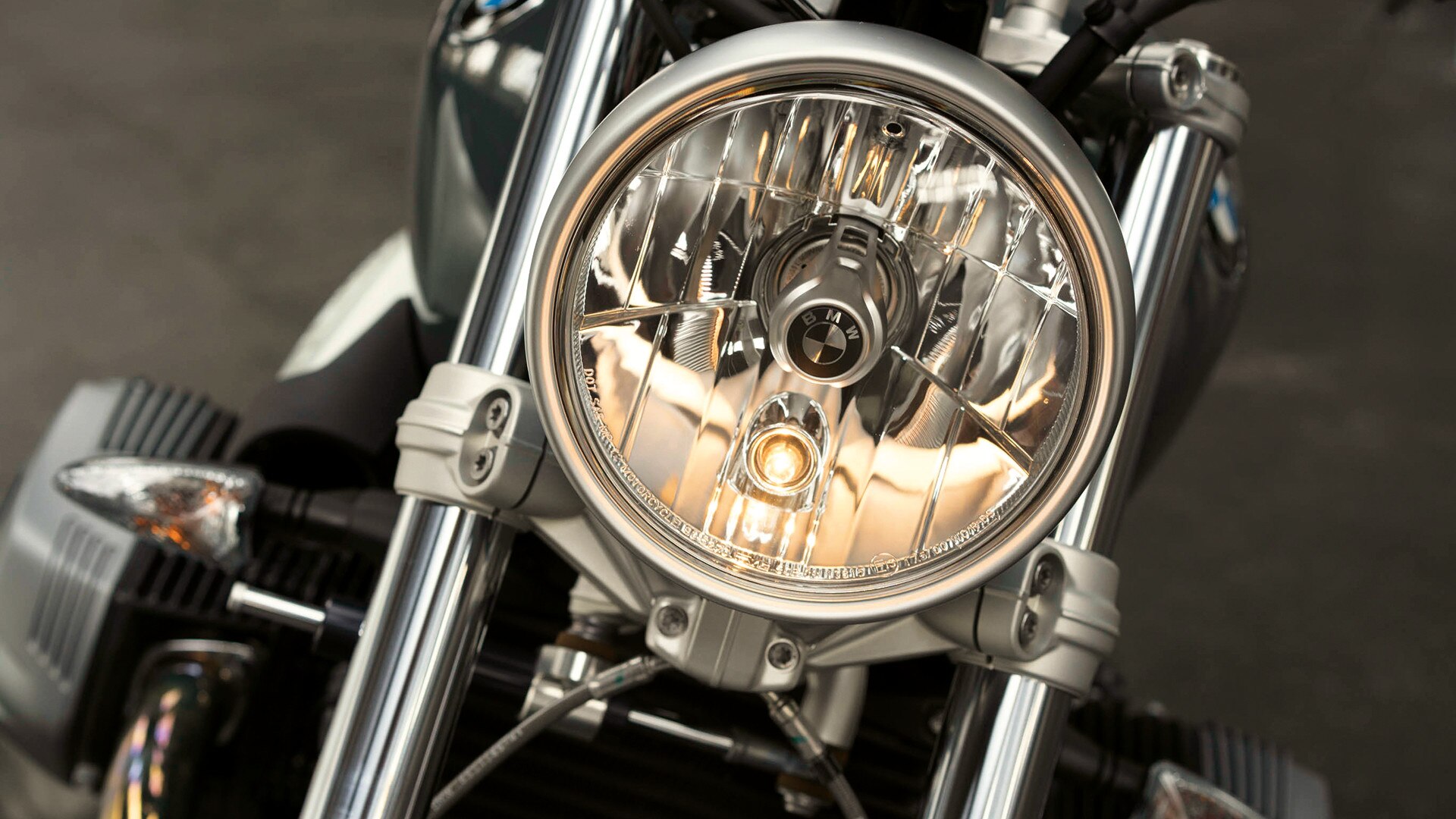 R nineT Pure okrugla svetla