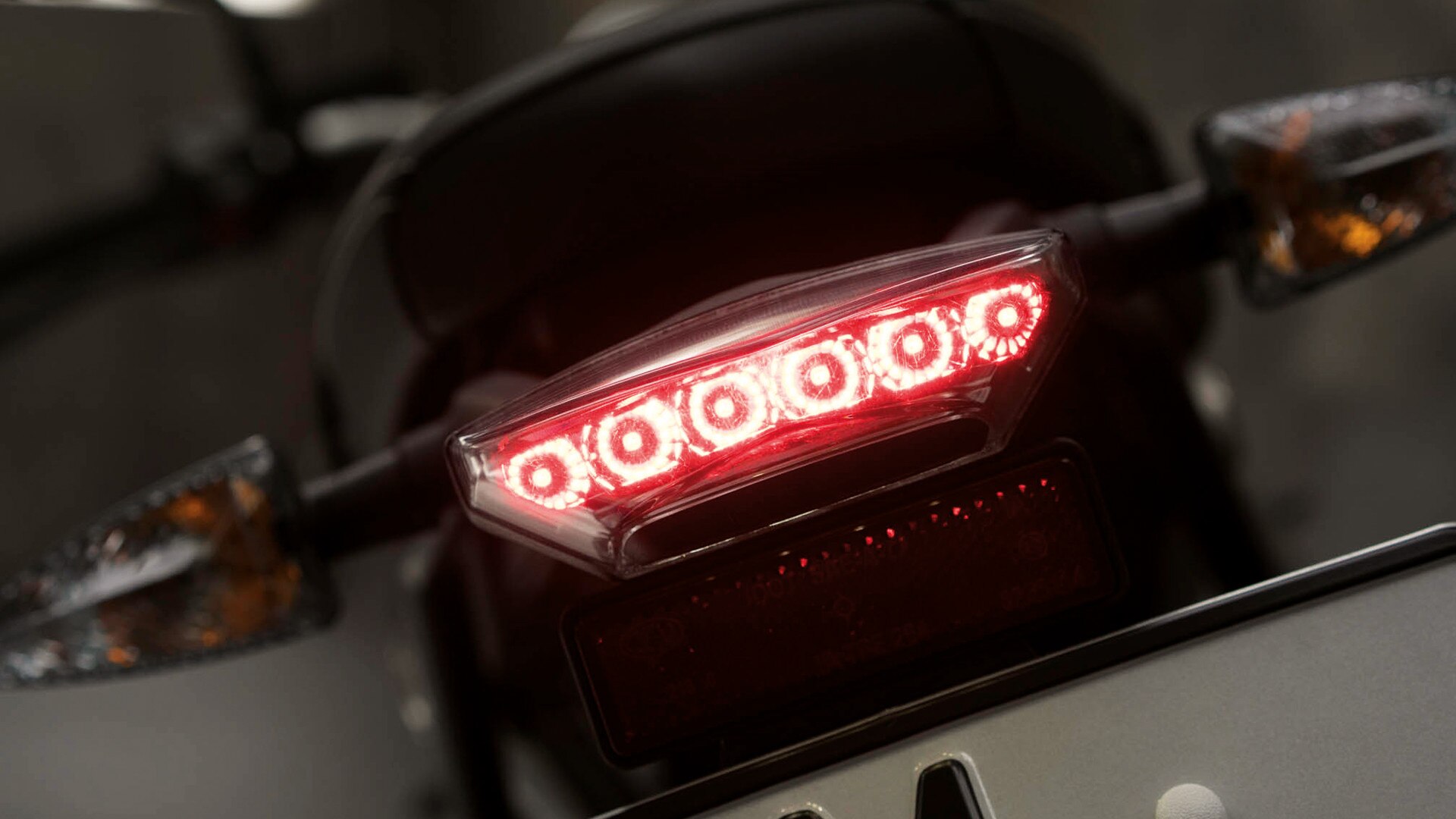R nineT Pure LED zadnje svetlo