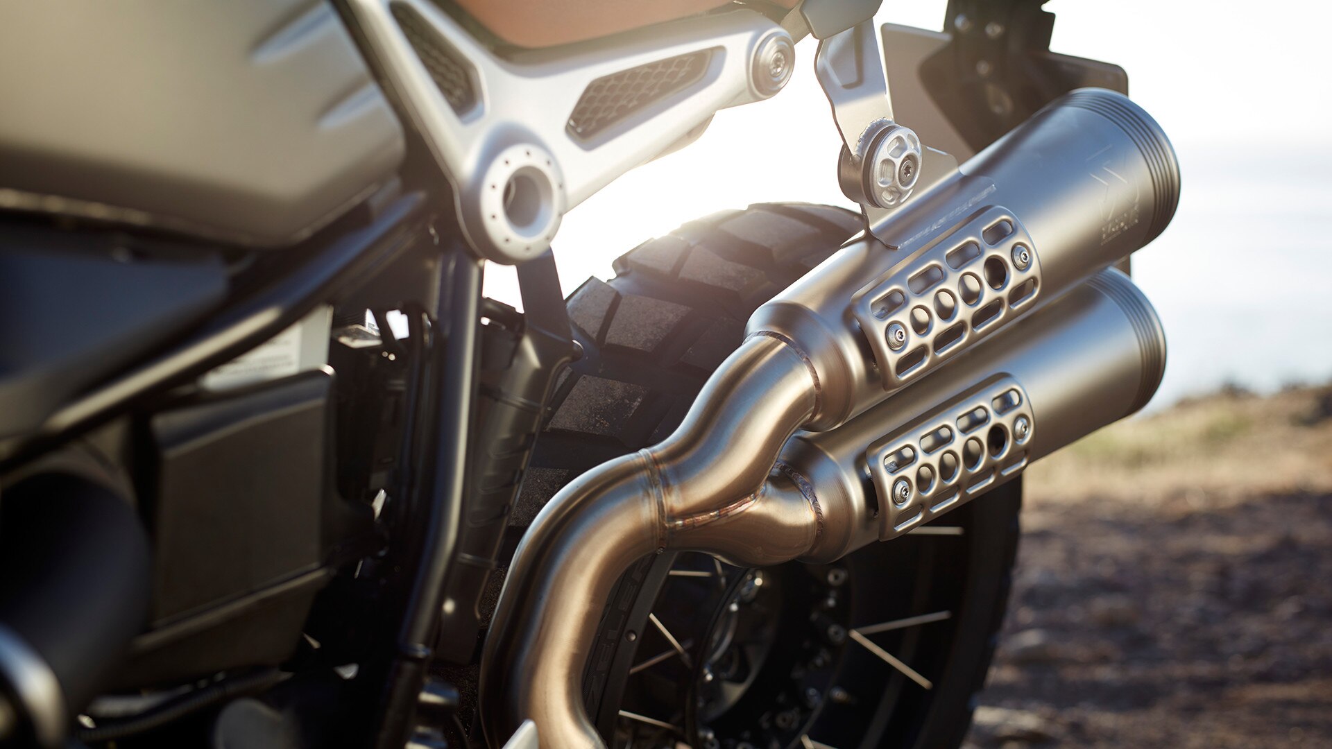 R nineT Scrambler izduvni sistem