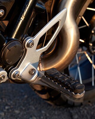 R nineT Scrambler nogostupi