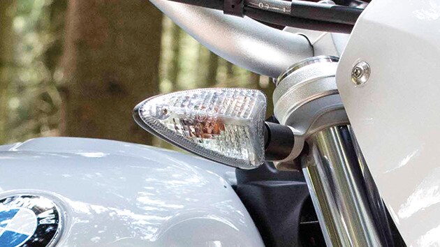 R nineT Urban G/S beli indikatori.