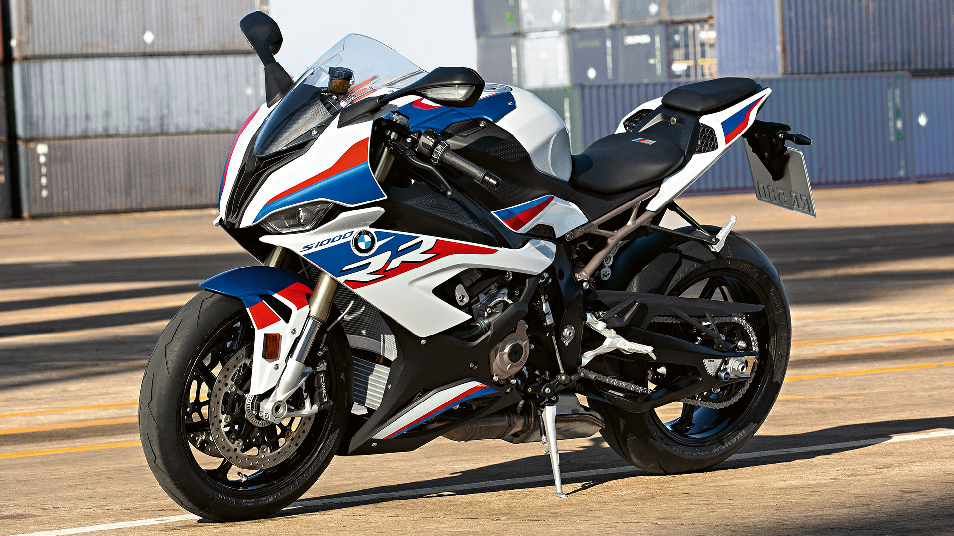 Zadnji kraj novog BMW RR-a