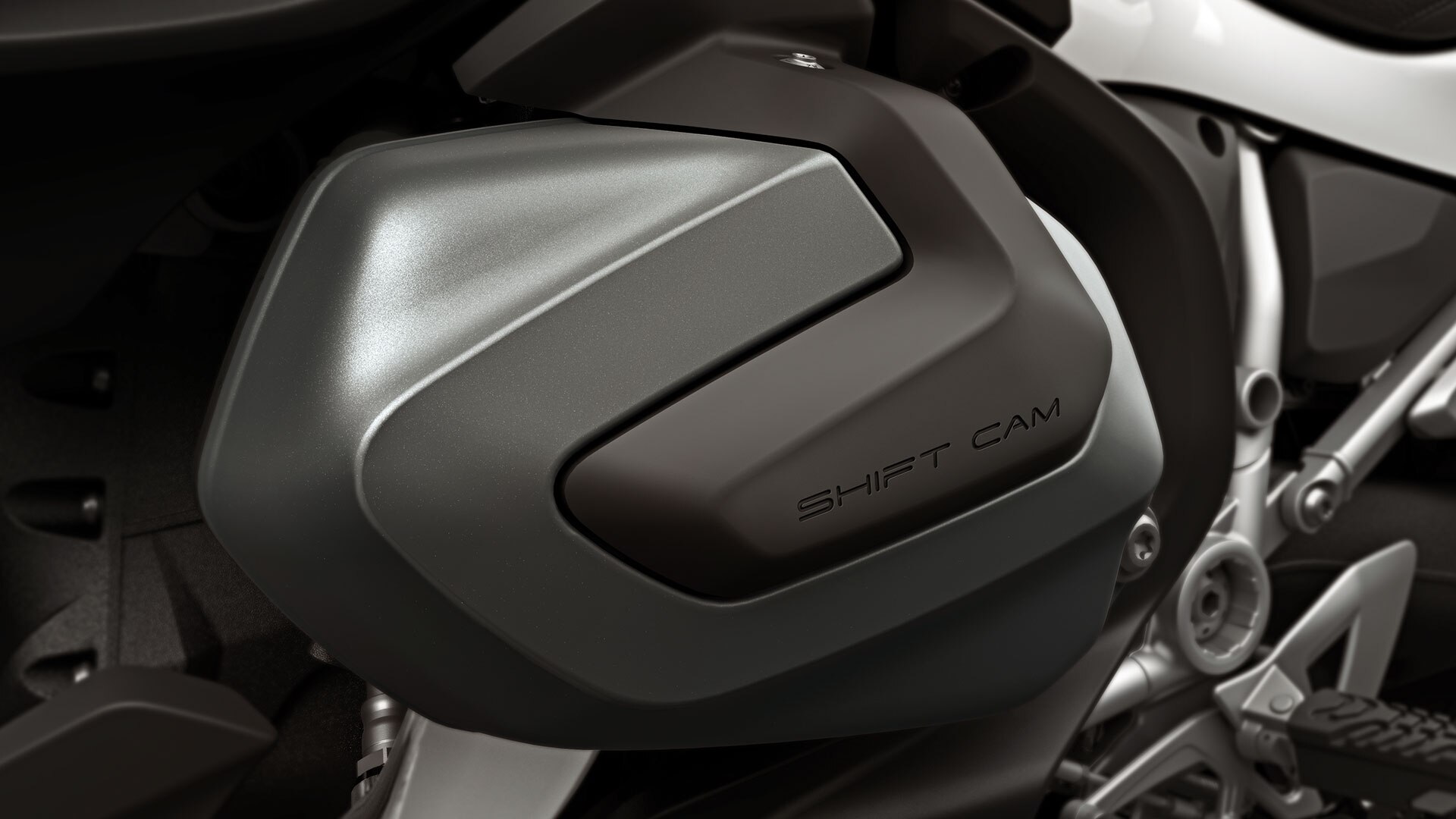 U prilogu vidimo R 1250 RT sa BMW ShiftCam varijabilnim sistemom upravljanja bregastom osovinom.