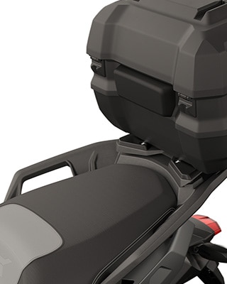 The optional luggage carrier for the C 400 X from BMW Motorrad