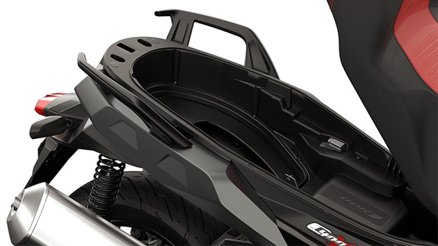 The storage space of the C 400 X from BMW Motorrad