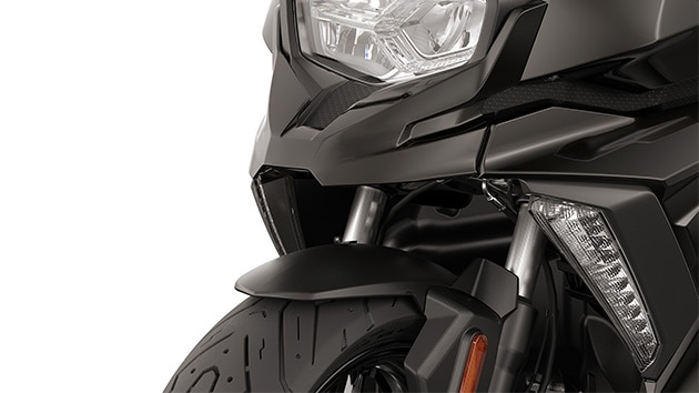 The C 400 X from BMW Motorrad with optional Headlight Pro